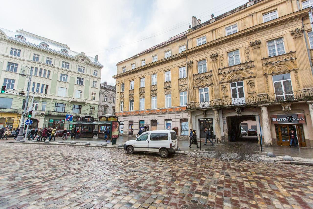Квартира Подобово В Центрі На Вулиці Проспект Свободи 7 Lviv Exterior photo